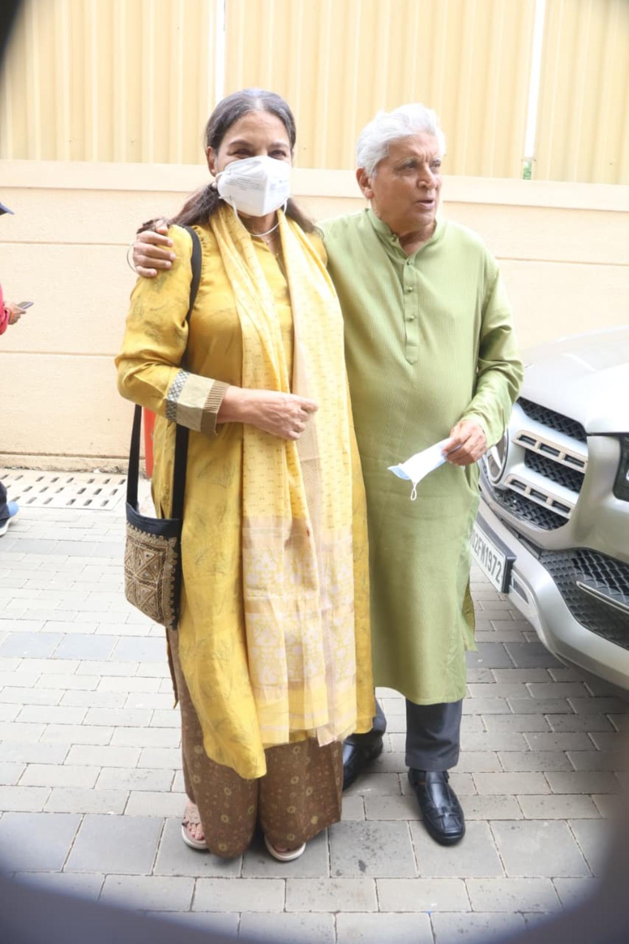 Javed Akhtar and Shabana Azmi were seen arriving for the trailer launch of Batwara 1947 on Tuesday afternoon.